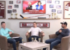 Video: Hokeja diēta: Pilsētnieks par laiku Prāgā, tagad Ķīnā, nenotikušo Indraša pāreju... Video: Hokeja diēta: Pilsētnieks par laiku Prāgā, tagad Ķīnā, nenotikušo Indraša pāreju...