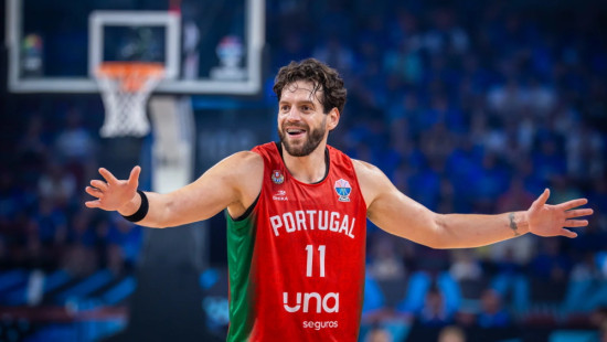 Igaunija izšķērdē tūkstošgades izdevību, Portugāle tiek izslēgšanas spēlēs