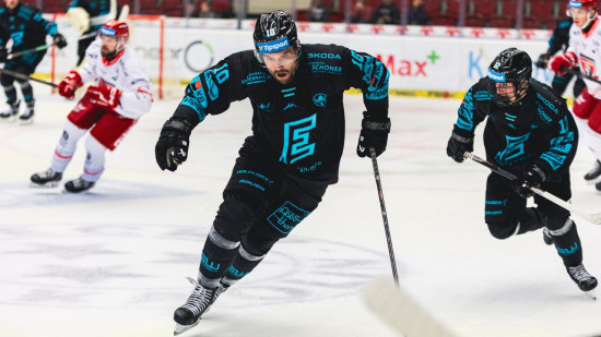 Egle pēc ilgstošām veselības problēmām atgriežas ar vārtiem, iemet arī Komuls