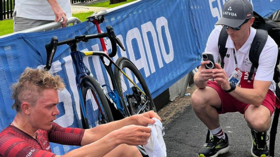 Skujiņš pēc pasaules čempionāta: "Finišs bija kā triatlonā - pa vienam"