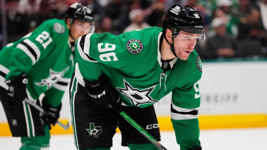 Rantanenam trīs punkti "Stars" uzvarā pār haizivīm