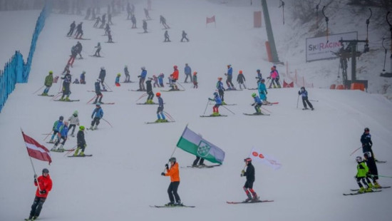 Kāršeniekam jauns ātruma rekords nobraucienā "Siguldas kausā" kalnu slēpošanā