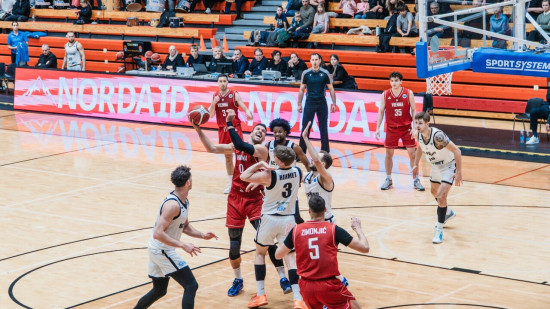 Dubults iemet 21, Birkāns debitē ar piespēļu double-double, Pērnava uzveic Adrijas līgas komandu