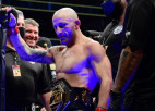 Volkanovskis <i>izskolo</i> "korejiešu zombiju", nosargājot UFC titulu