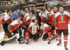Ungārijas U18 hokejisti grauj un triumfē 1B divīzijā, ukraiņi iemet 12 vārtus Austrijai