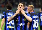 Romas spēli nepabeidz saļimuša futbolista dēļ, "Inter" apmierinošs punkts