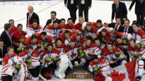Kanādas hokejisti izcīna zelta godalgas