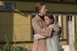 Pērn Latvijas kinoteātros nopirktas 2 miljoni biļešu, populārākā latviešu filma - "Mātes piens"