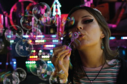 Video: Jauns vārds latviešu mūzikā – Dālija Astere