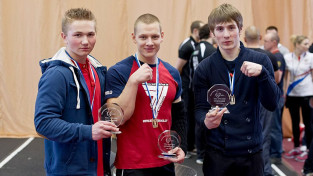 Krasovskis kļūst par pasaules junioru čempionu armrestlingā