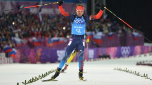 Krievijai pirmais zelts biatlona stafetē, Svensens iegāž Norvēģiju