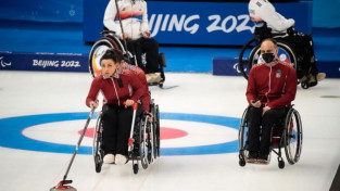 Ratiņkērlingisti paralimpiskās spēles sāk ar uzvaru pār Dienvidkoreju