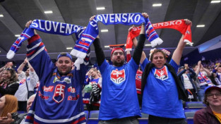 Ostravas agrajā spēlē slovāki uzņems kazahus, Prāgā čempione Kanāda tiksies ar Dāniju