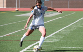 Futboliste gūst vārtus trīs sekundes pēc spēles sākuma