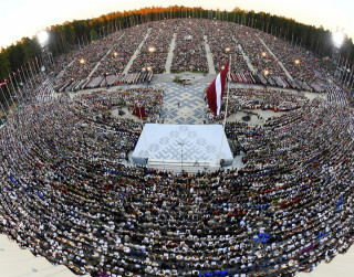 Pirmajā dienā dalībai XXVII Vispārējos latviešu Dziesmu un XVII Deju svētkos reģistrējušies vairāk nekā 8000 dalībieku