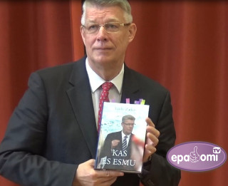 Video: Valdis Zatlers lieliskā noskaņojumā prezentē KAS ES ESMU e- formātā