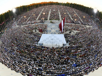 Pirmajā dienā dalībai XXVII Vispārējos latviešu Dziesmu un XVII Deju svētkos reģistrējušies vairāk nekā 8000 dalībieku