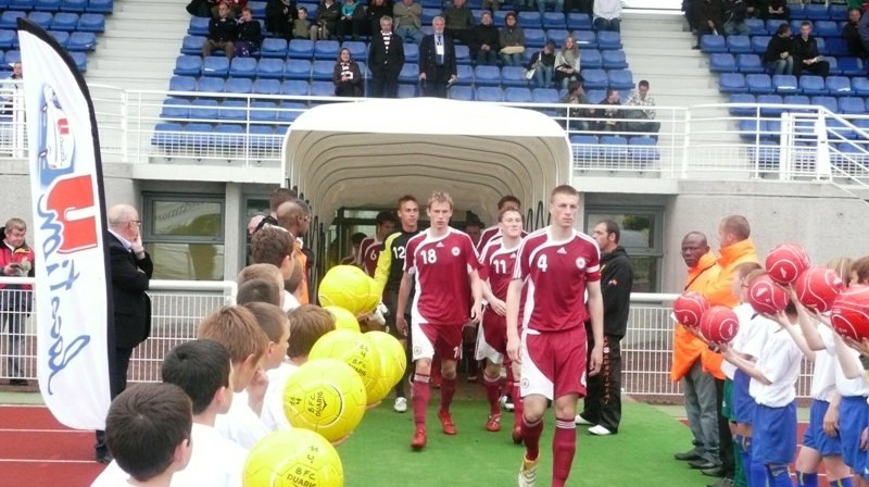 Latvijas U-19 futbolisti Francijā