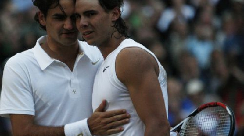 Rodžers Federers Rafaelu Nadalu Vimbldonā šogad nesatiks
Foto: AP