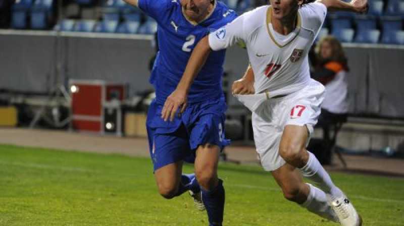 Nemanja Matičs (no labās) 
Foto: SCANPIX SWEDEN