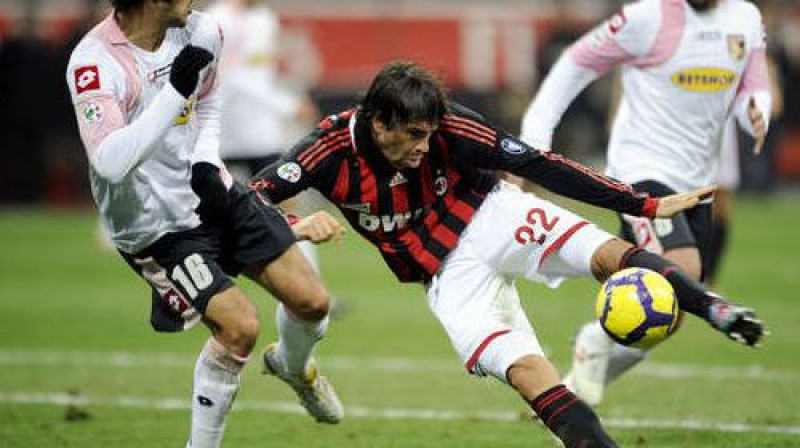 Epizode no "Milan" - "Palermo" spēles
Foto: AFP/Scanpix