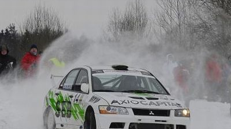 Jānis Vorobjovs/Guntis Zicāns pagājušā gada rallijsprintā ''Ērgļi 2010"
Foto: www.autotv.lv