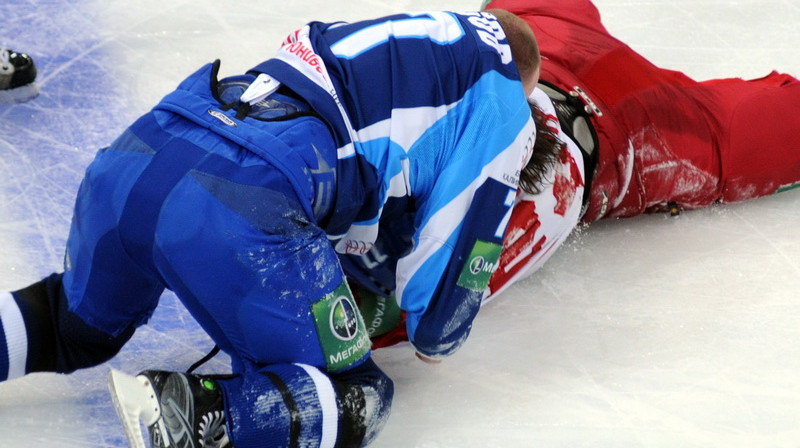 Epizode, kas izraisīja līdzjutēju sašutumu
Foto: hcdinamo.by