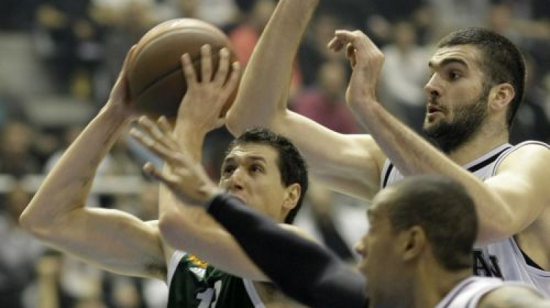 "Partizan" - "Panathinaikos" spēles epizode
Foto: AFP/Scanpix