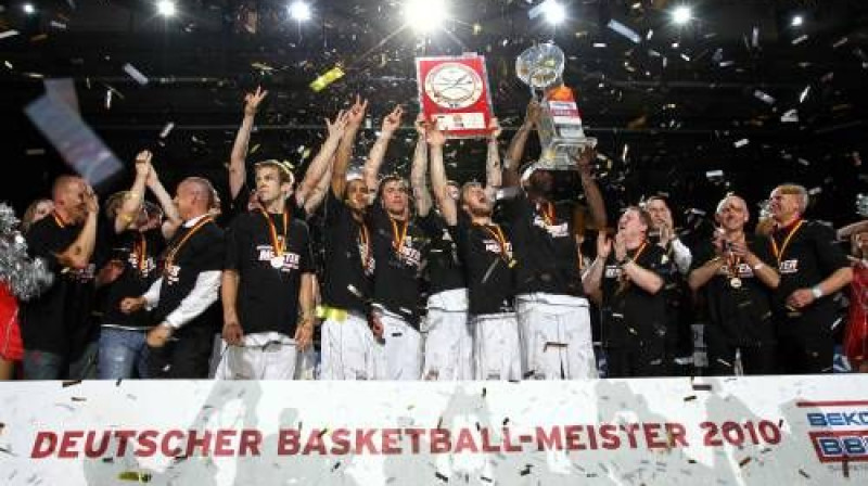 2010. gada Vācijas basketbola Bundeslīgas čempioni - Bambergas ''Brose Baskets''
Foto: www.beko-bbl.de