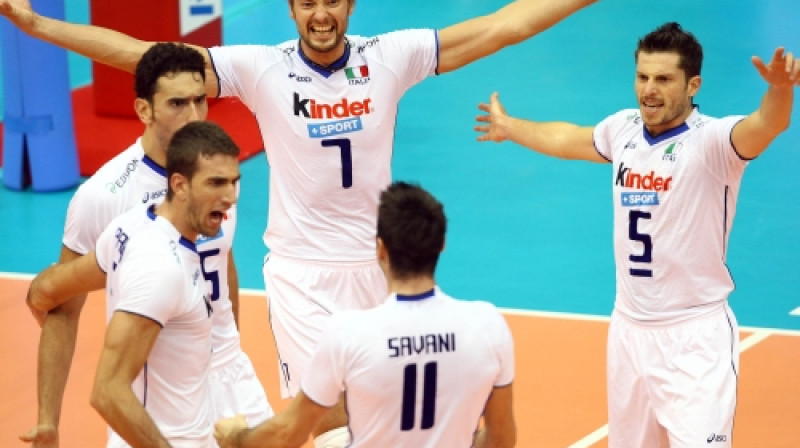 Bez zaudējumiem turnīrā cīnās tikai itālieši
Foto: fivb.com