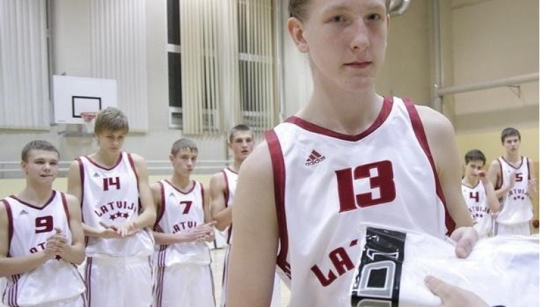 Latvijas U16 izlases un visas turnīra vērtīgākais spēlētājas Rolands Šmits. Foto: www.basket.ee/bsbc