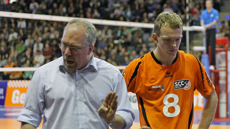 Jānis Šmēdiņš kopā ar Berlīnes "SCC" galveno treneri
Foto: www.scc-volleyball.de