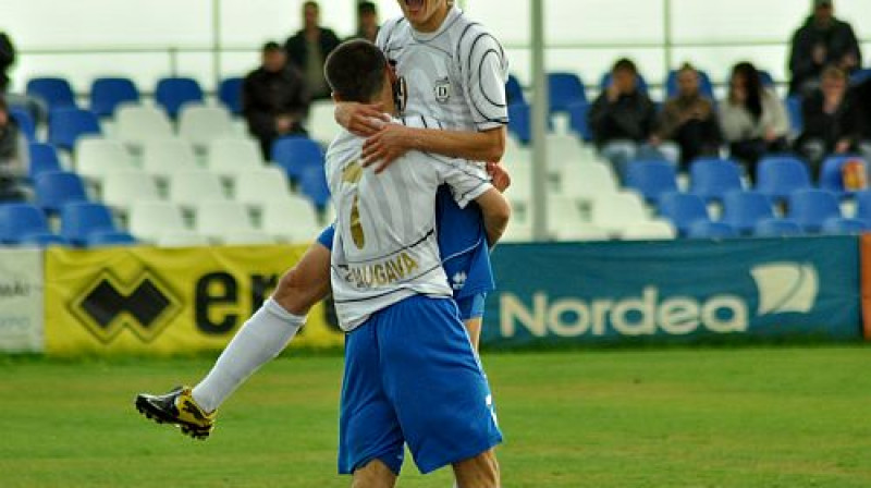 "Daugavas" futbolisti atzīmē otro vārtu guvumu
Foto: Ivars Račko, Sportacentrs.com