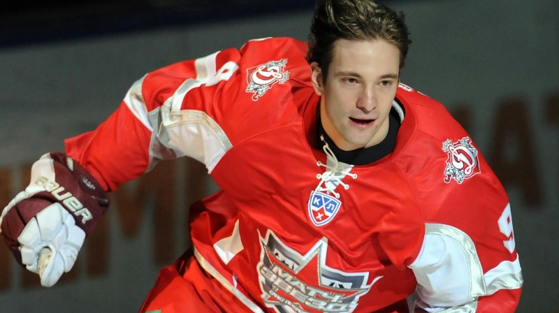 Lauris Dārziņš par KHL spēlētāju sāka veidoties pirms četriem gadiem Gomeļā. 
Foto: dinamofans.eu