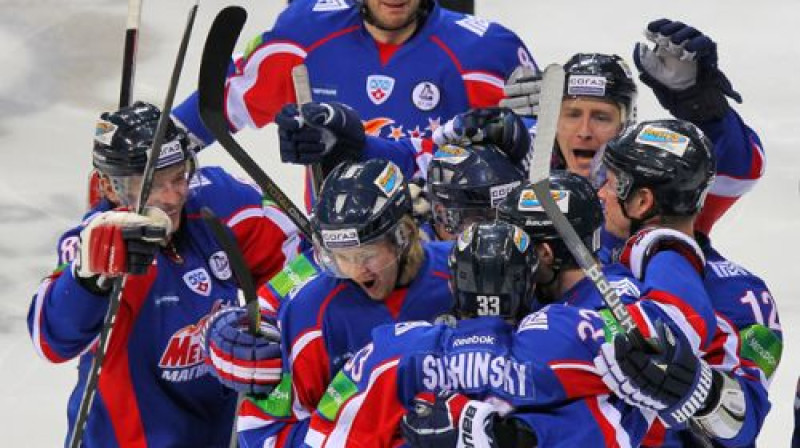 Magņitogorskas "Metallurg" hokejisti līksmo
Foto: metallurg.ru