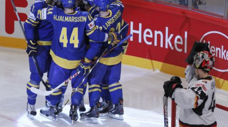 Zviedri pēc vārtu guvuma
Foto: Reuters/Scanpix