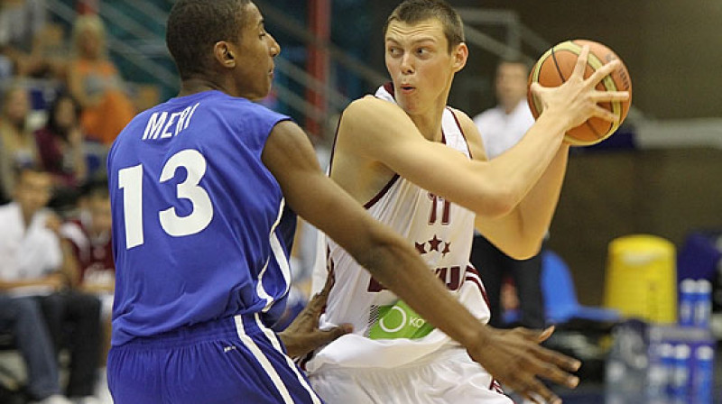 Iļja Gromovs: U20 izlases centra sniegums uzlabojas.
Foto: fibaeurope.com