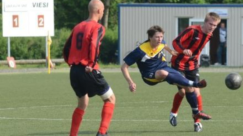 Oranžajās formās Ilūkstes futbolisti
Foto: rekurzeme.lv