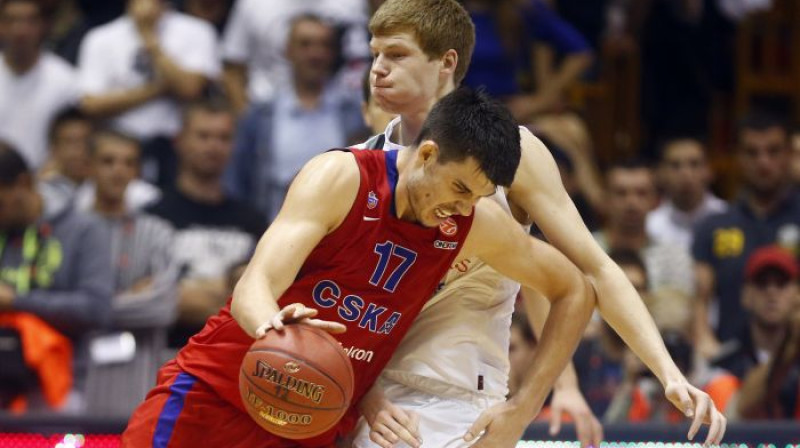 Dāvis Bertāns aizsardzībā
Foto: AP/Scanpix