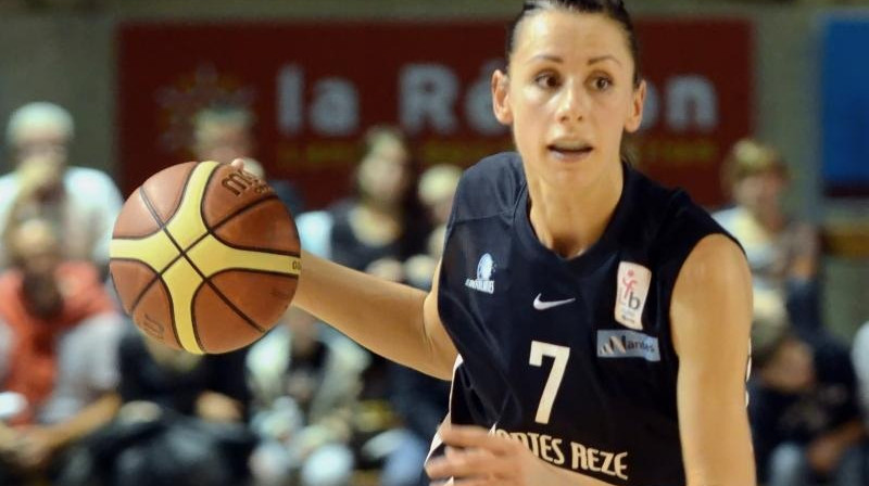 Gunta Baško-Melnbārde Francijas virslīgas spēlē pret "Lattes Montpellier"