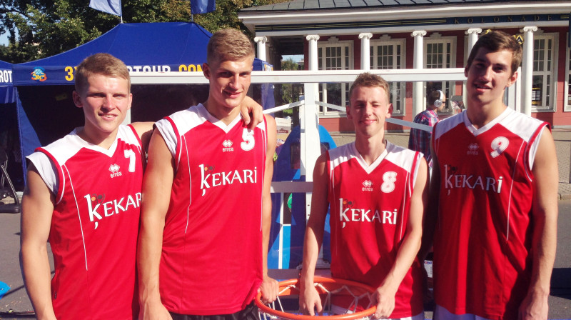 Edgars Lasenbergs, Jānis Engers, Kristaps Pļavnieks un Armands Ginters pārstāvēs Latviju U18 pasaules čempionātā 3x3 basketbolā. 
Foto: Artūrs Portnovs.