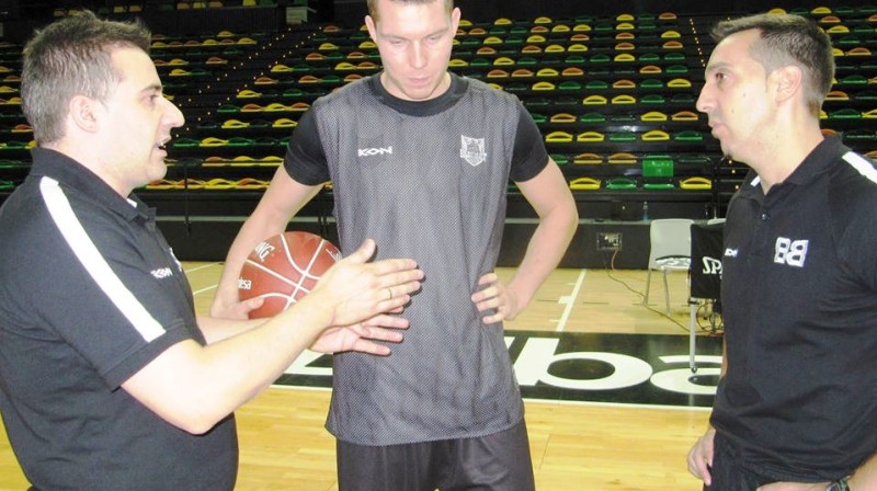 Dairis Bertāns šonedēļ spēlēs pret Madrides ''Real'' un Filadelfijas ''76ers''. Foto: Bilbao Basket.