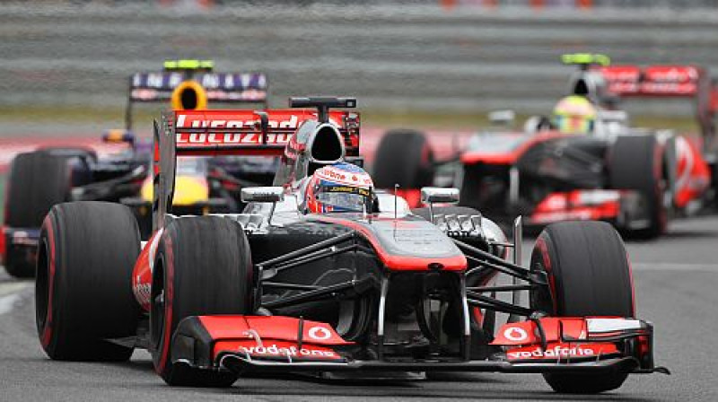 "McLaren" un "Red Bull" cīņa
Foto: Digitale/Scanpix