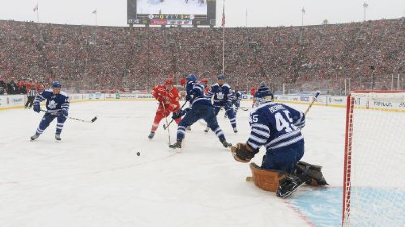 Džonatans Bernjē atvairīja 41 metienu, tiekot atzīts par pirmo zvaigzni
Foto: AFP/Scanpix