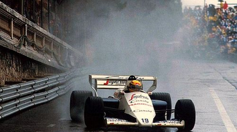 Senna slavenajā 1984. gada Monako GP
Foto: f1greatestraces.blogspot.com