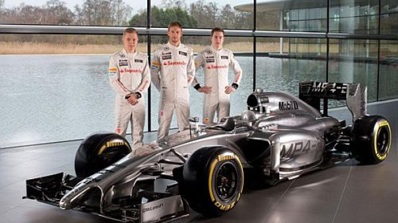 "McLaren" braucēji un jaunais MP4-29
Foto: McLaren