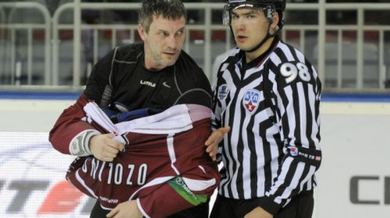 Vai Sandis Ozoliņš ir aizvadījis savu pēdējo spēli "Dinamo" sastāvā?
Foto: Romāns Kokšarovs, Sporta Avīze, f64
