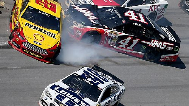 Džonsona izraisītā avārija Talladegā
Foto: GETTY IMAGES NORTH AMERICA