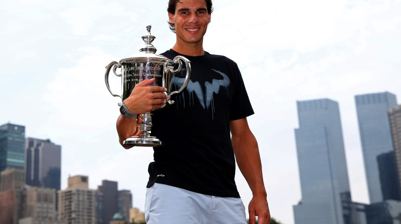 Rafaels Nadals ar "US Open" trofeju
Foto: AFP/Scanpix