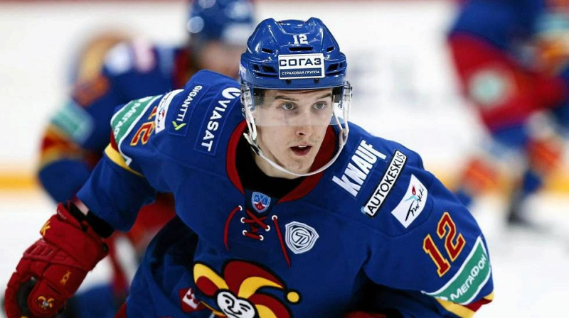 Amerikāņu uzbrucējs no Helsinku "Jokerit" Stīvs Mozess ir viens no spilgtākajiem šīs ezonas atklājumiem KHL.